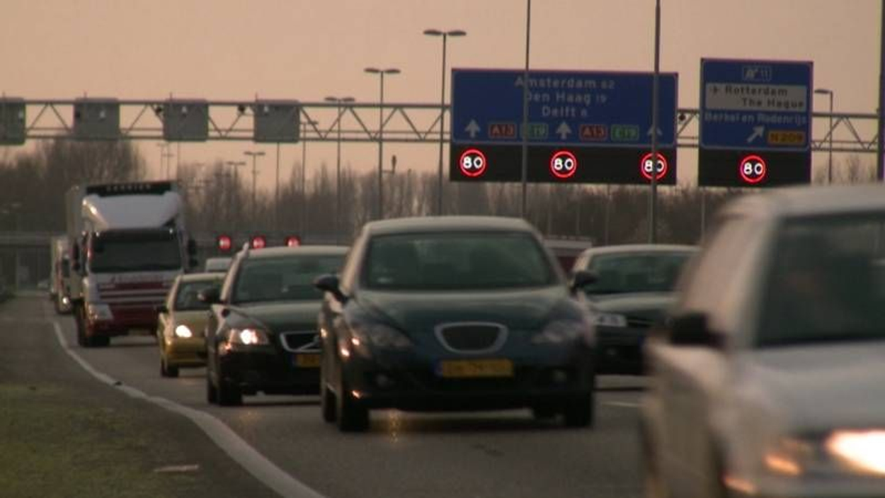stikken-langs-de-snelweg