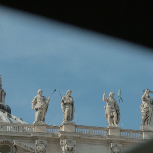 Extra video: Vier kardinalen uit de adviesraad van de paus beschuldigd van beschermen pedofiele priesters