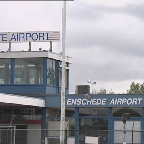 Twente Airport op losse schroeven