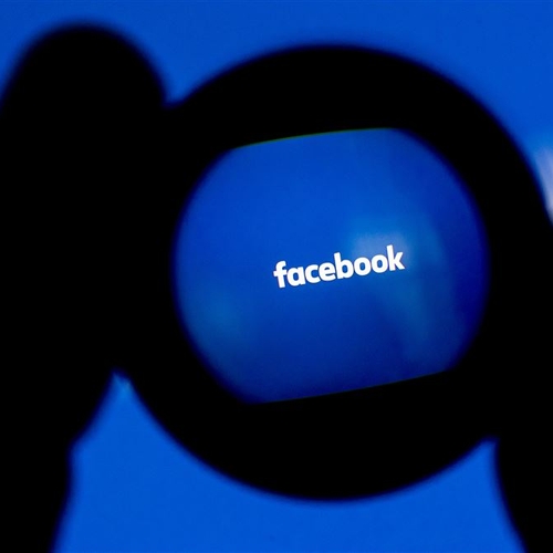 Facebook haalt honderden Russische pagina's offline